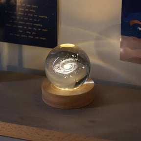 Bola de Cristal 3D com Iluminação LED - Escultura Decorativa em Vidro Gravado a Laser